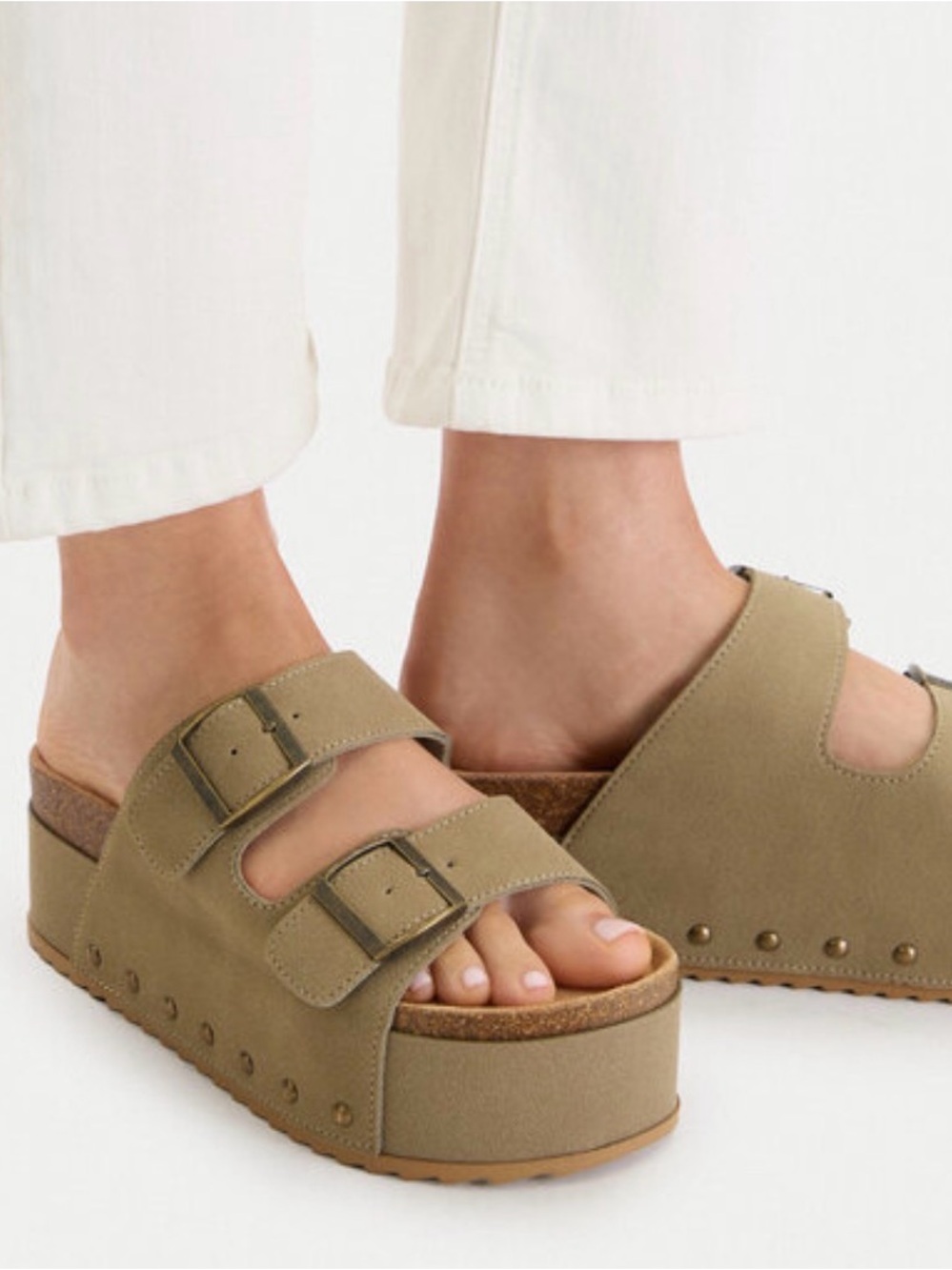 Madden Girl Women’s khaki colored Platform Slide Sandals size 6